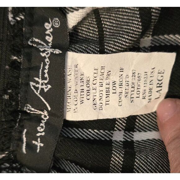 Black & White Plaid Mini Skirt With Zipper Pockets whimsygoth schoolgirl Y2K - Picture 5 of 7